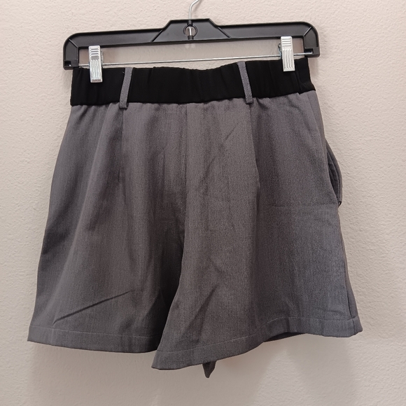 Shein Trouser Shorts Size 4 Belt Loops High Waist Pockets Grey - Picture 2 of 11